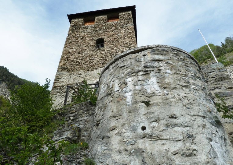 Ruine Oberjuvalt, Rothenbrunnen, Switzerland, Switzerland